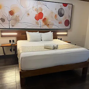 Reina Roja Hotel